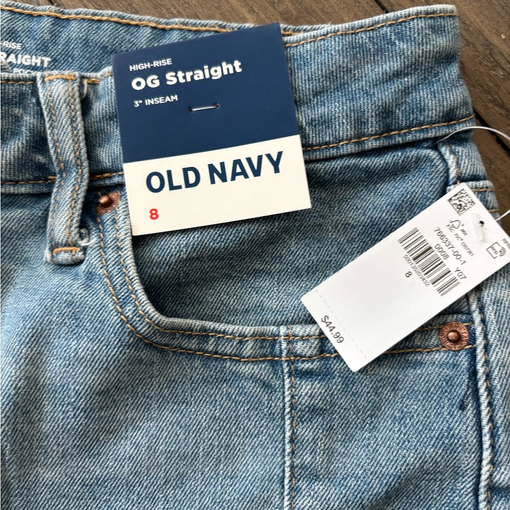Old Navy High-Rise OG Straight Denim Shorts - Picture 3 of 3